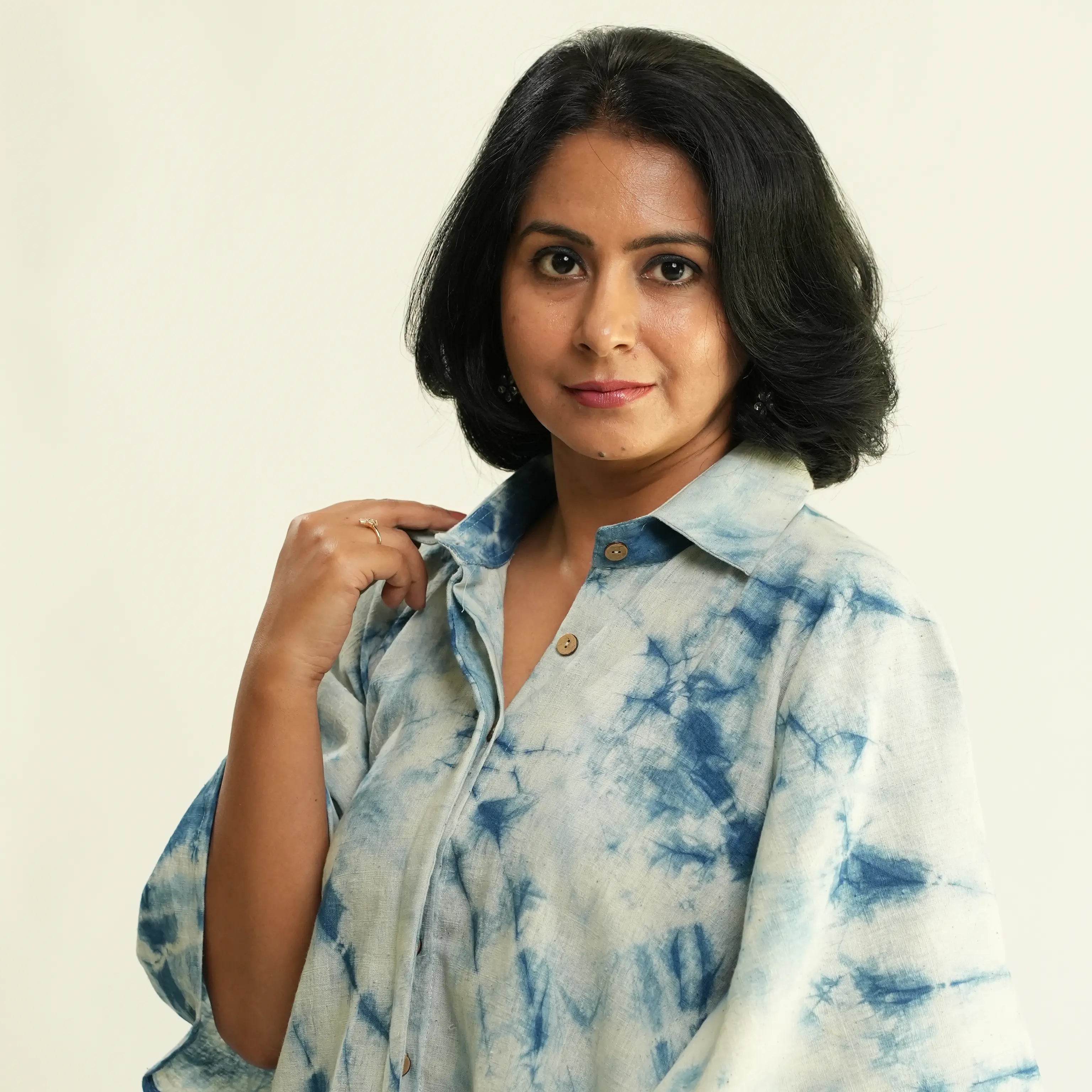 SHIBORI NATURAL DYED CIRCLE TOP WITH FRONT BUTTONS