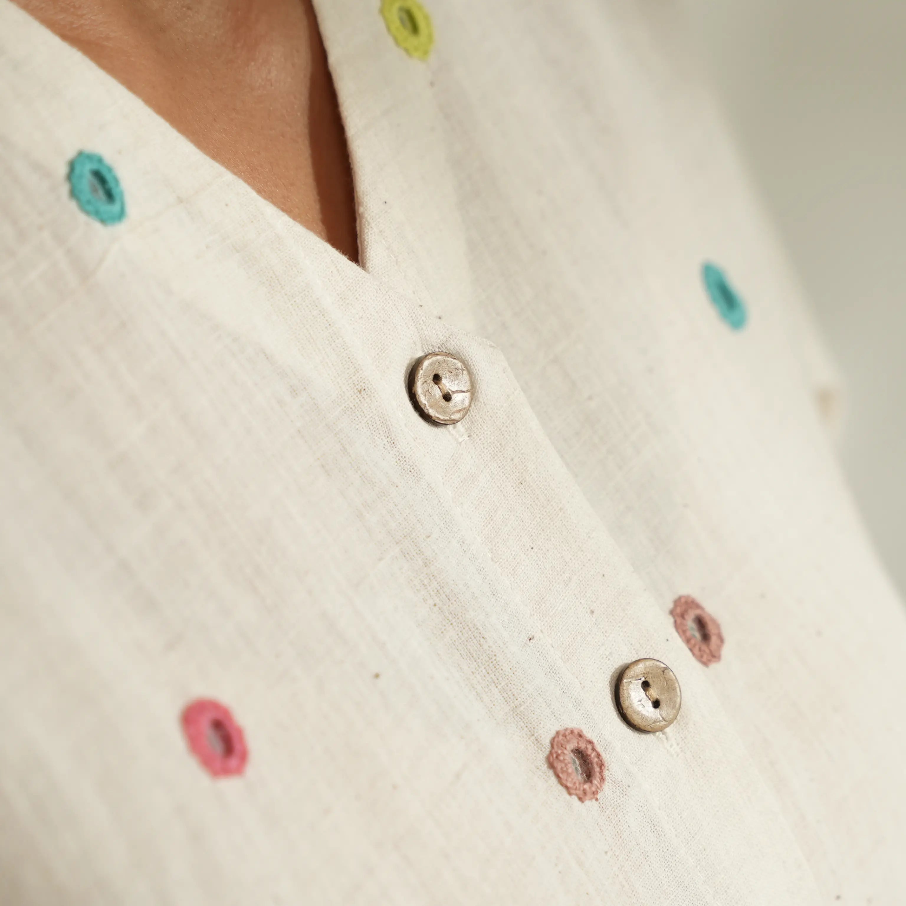 LAMBADI SHISHA V-NECK SHIRT