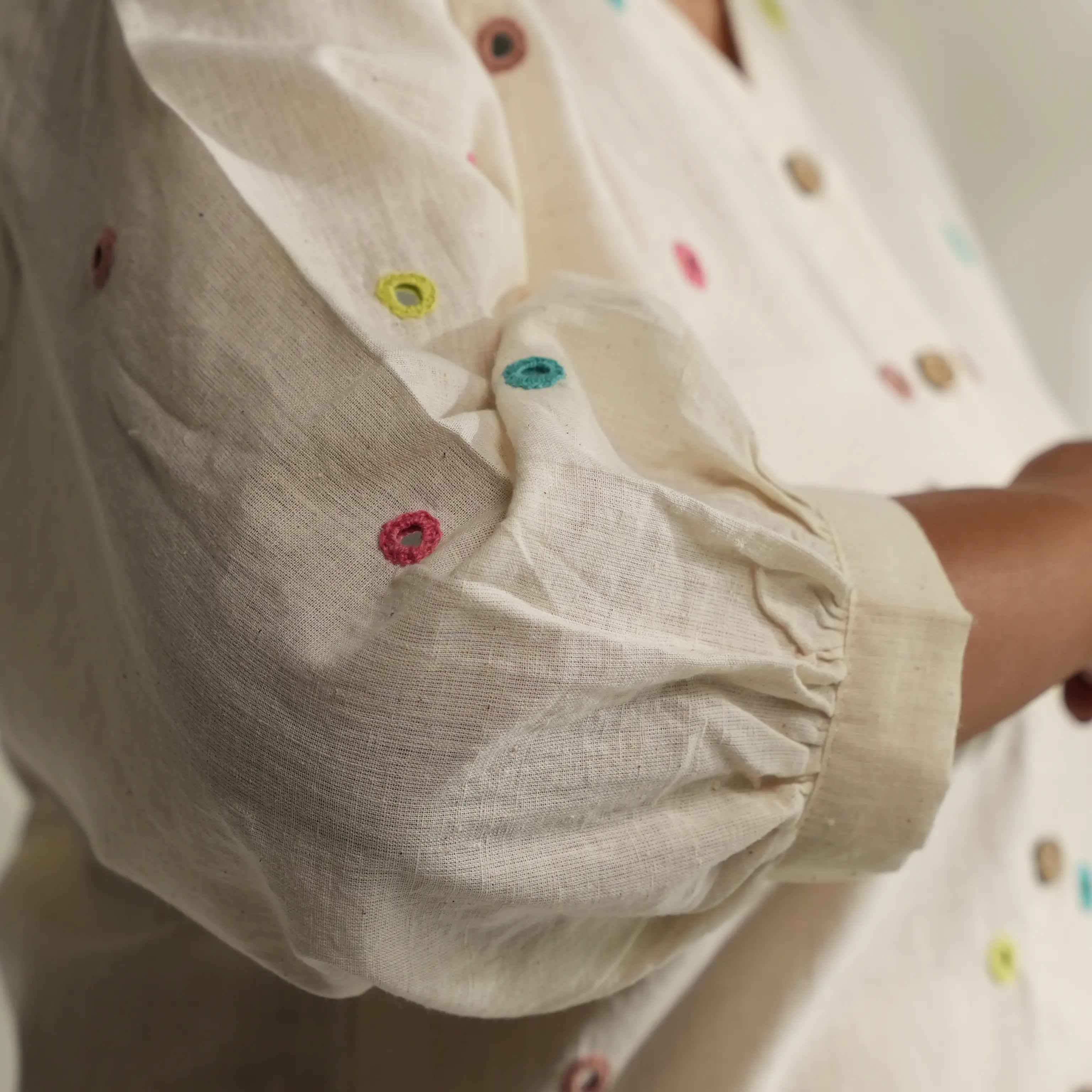 LAMBADI SHISHA V-NECK SHIRT